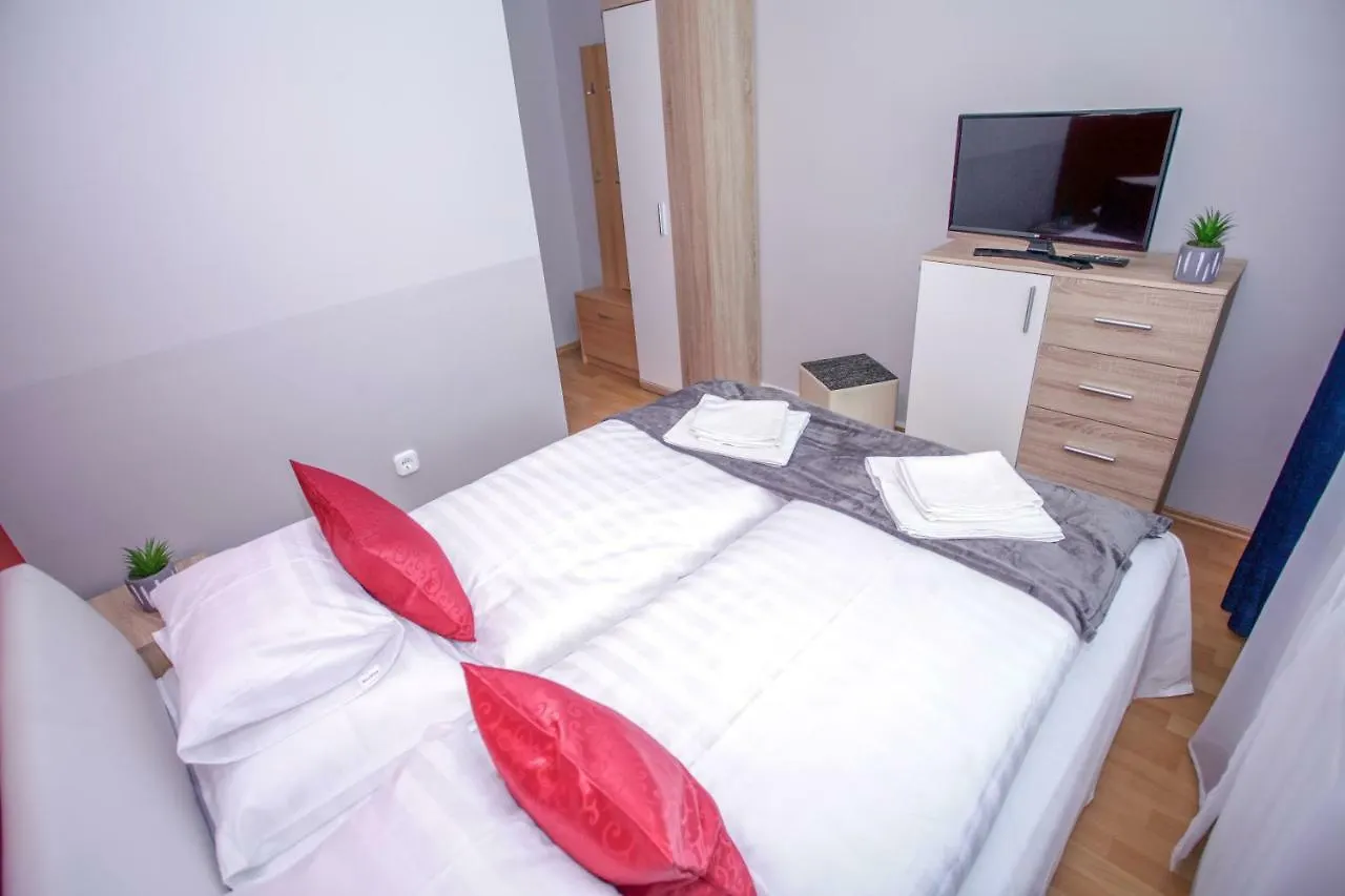 Aviator Motel Eger 0*,